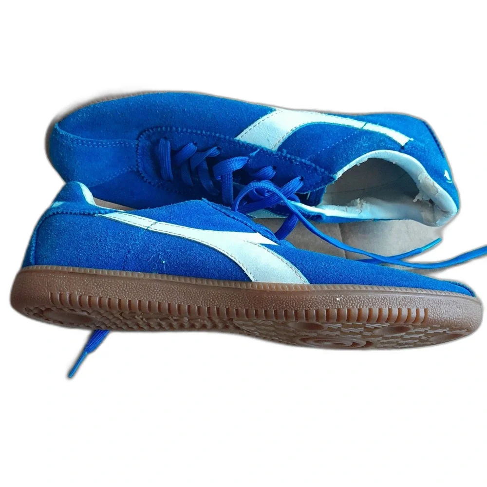 Diadora Blue Men’s Soccer Turf Shoes Synthetic Upper Rubber Outsole Size 8